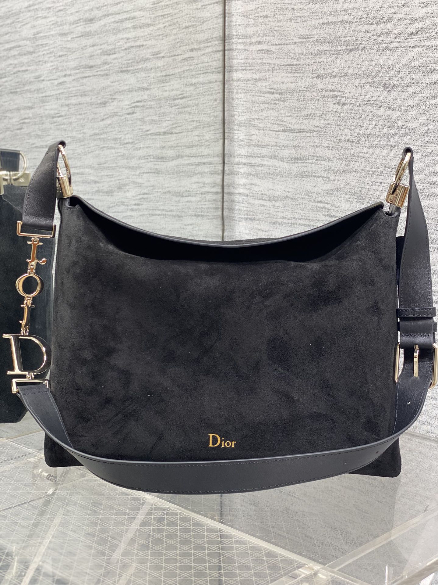 Dior Basic Bag M-s