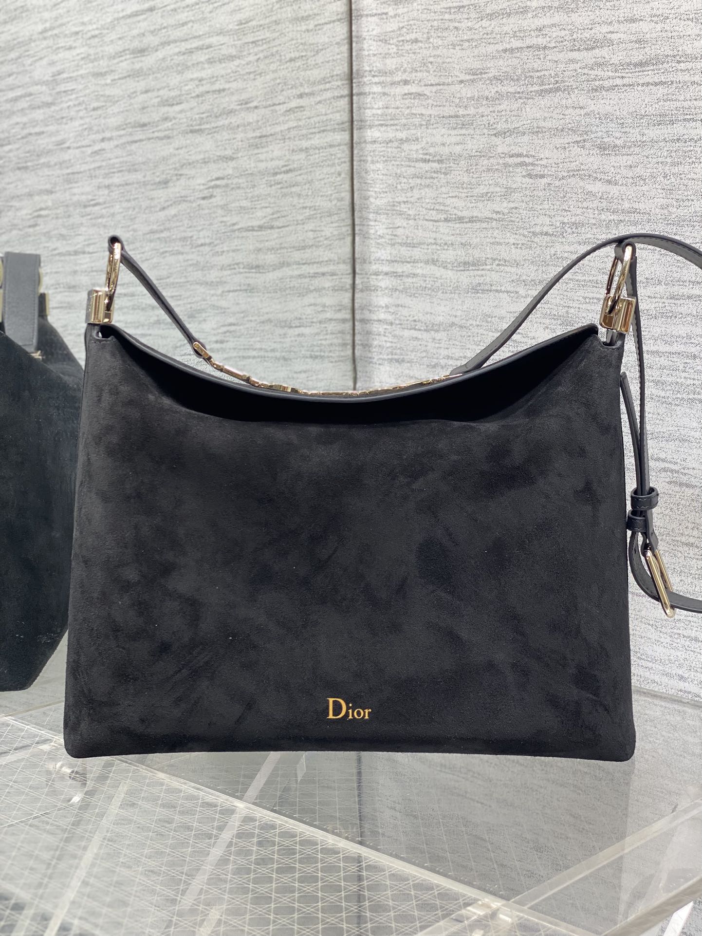 Dior Basic Bag M-s
