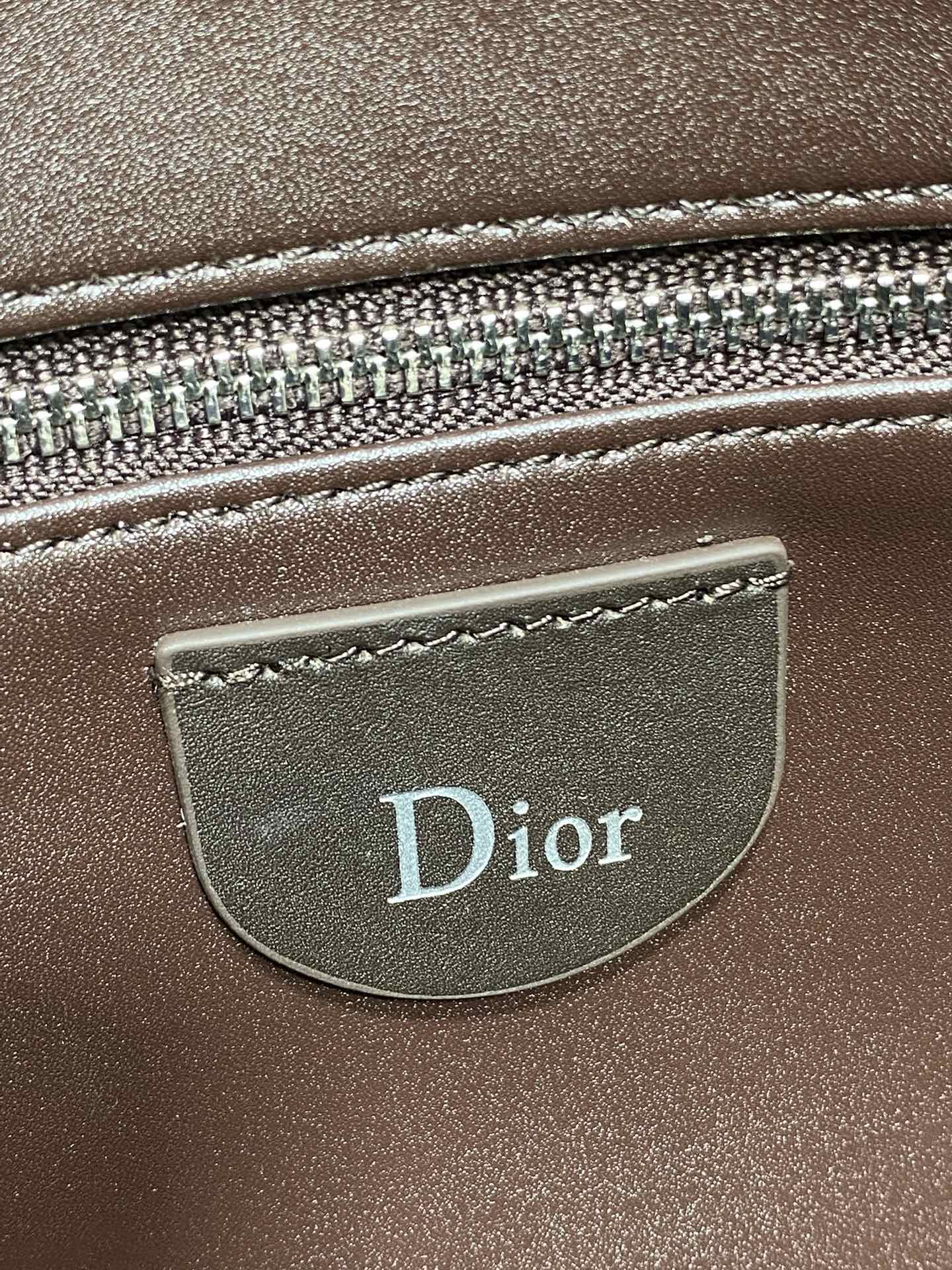 Dior Basic Bag M-s