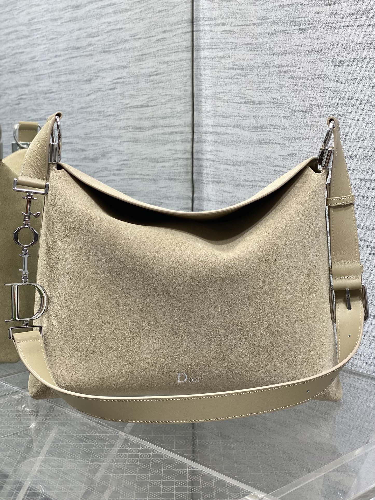 Dior Basic Bag M-s