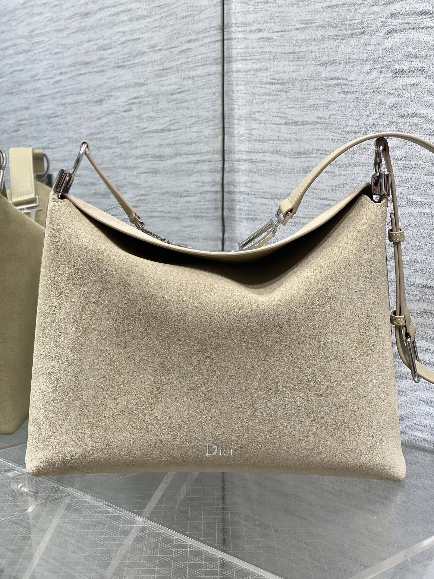 Dior Basic Bag M-s