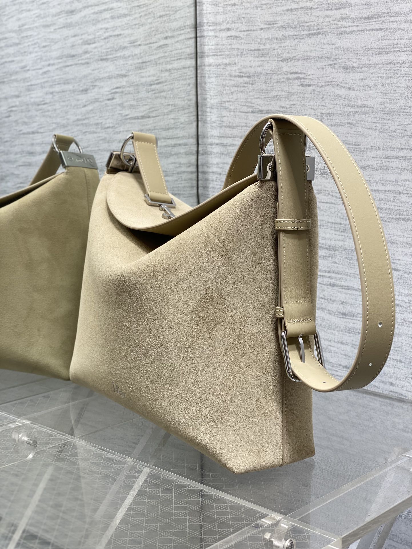 Dior Basic Bag M-s