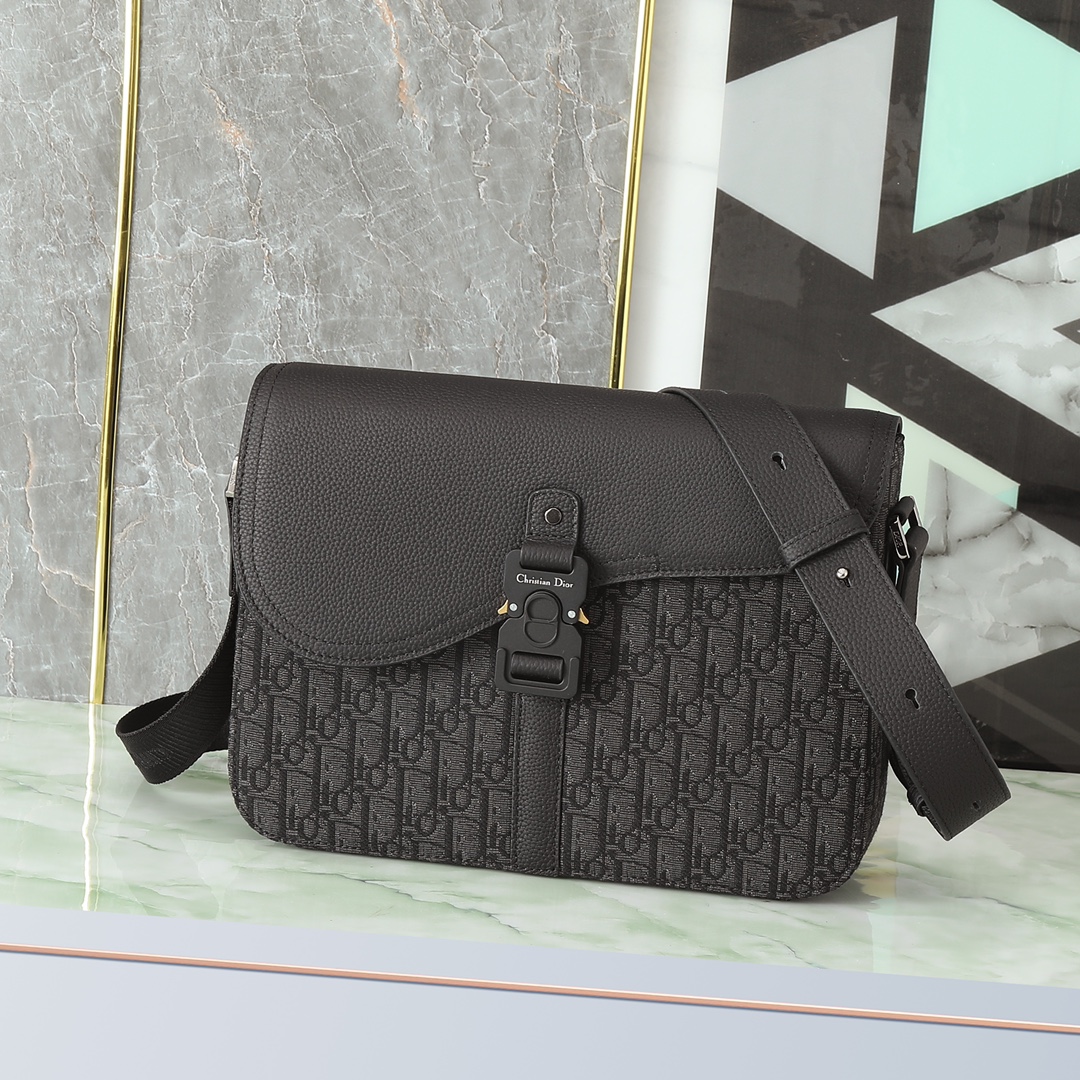 Dior Basic Bag Cow Leather Black M-l-s