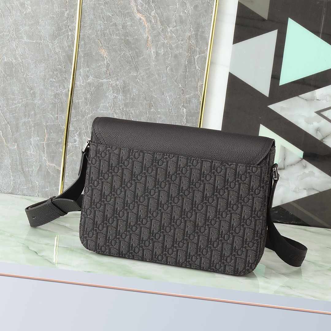 Dior Basic Bag Cow Leather Black M-l-s