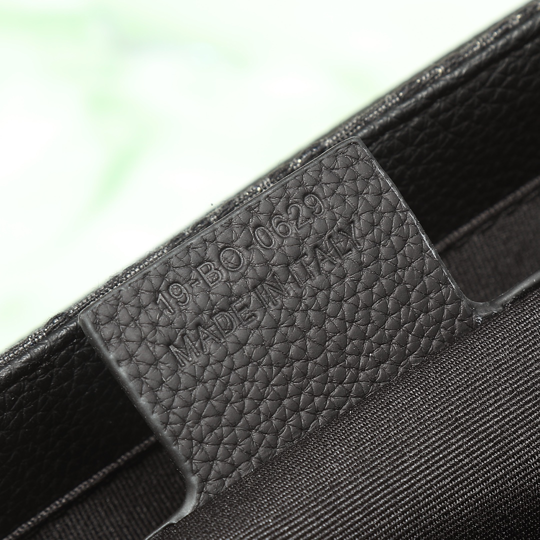 Dior Basic Bag Cow Leather Black M-l-s