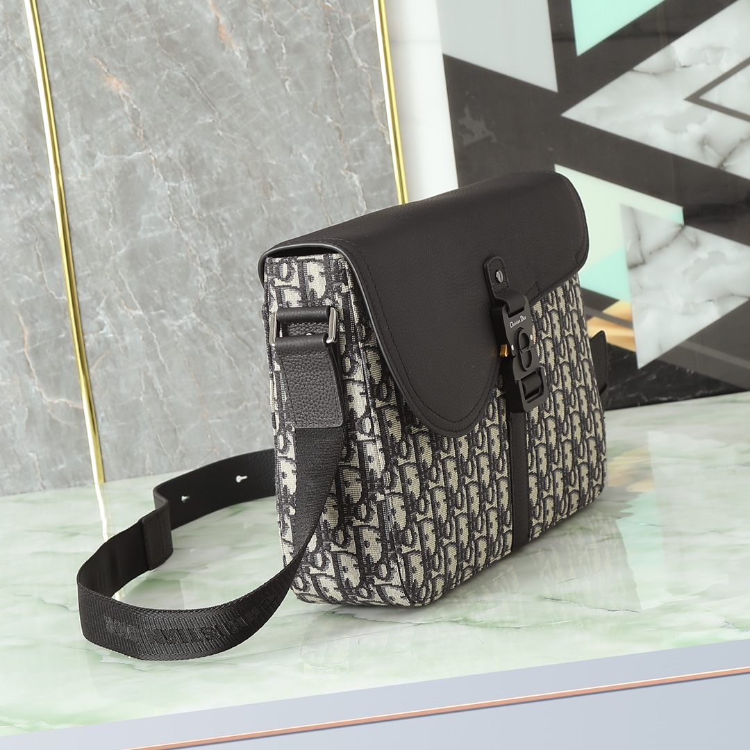 Dior Basic Bag Cow Leather Black M-l-s