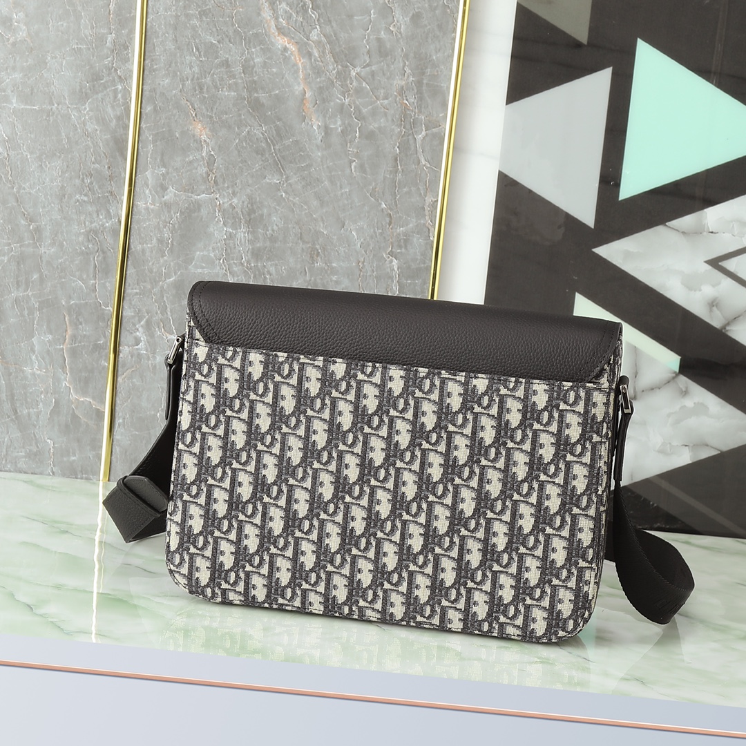 Dior Basic Bag Cow Leather Black M-l-s