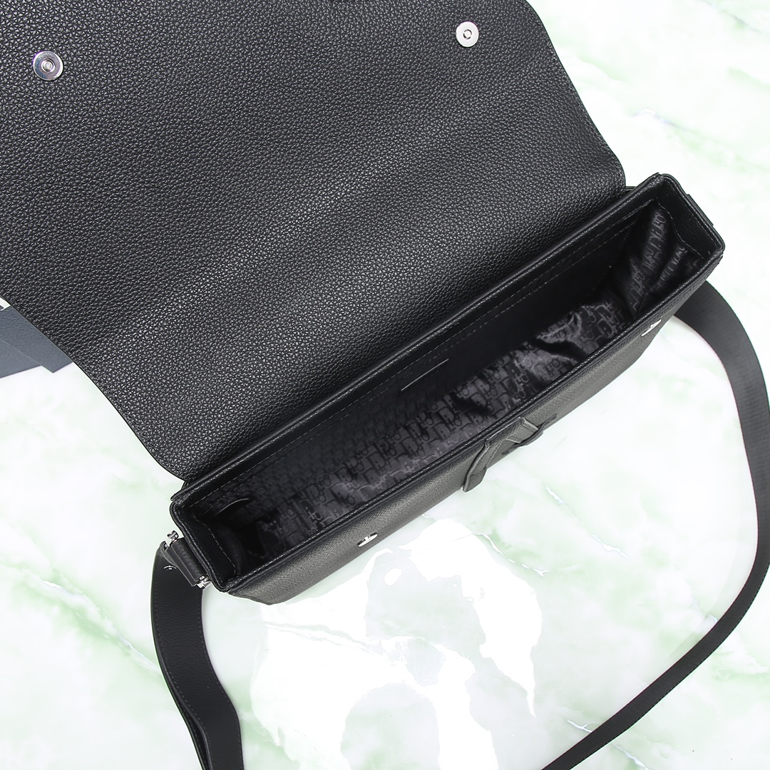 Dior Basic Bag Cow Leather Black M-l-s