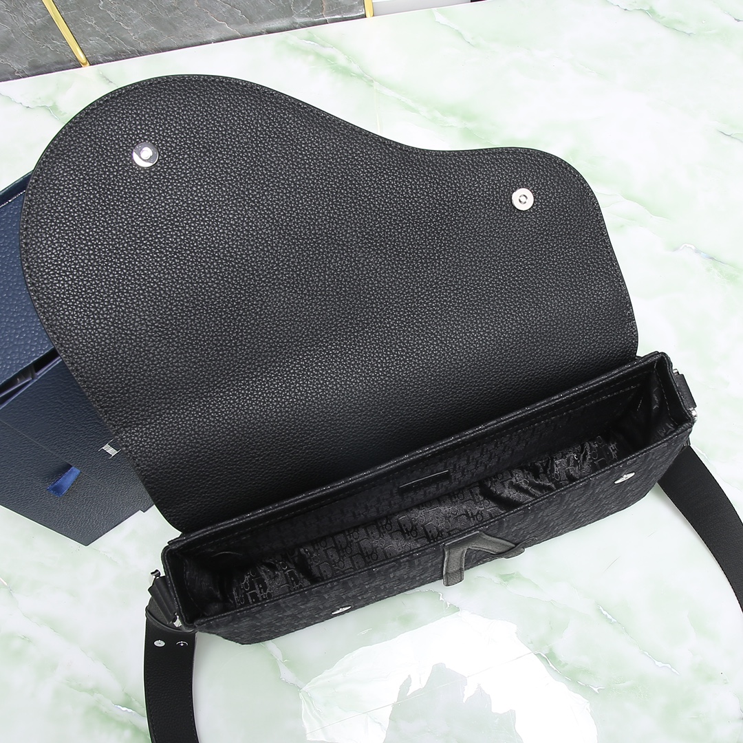 Dior Basic Bag Cow Leather Black M-l-s