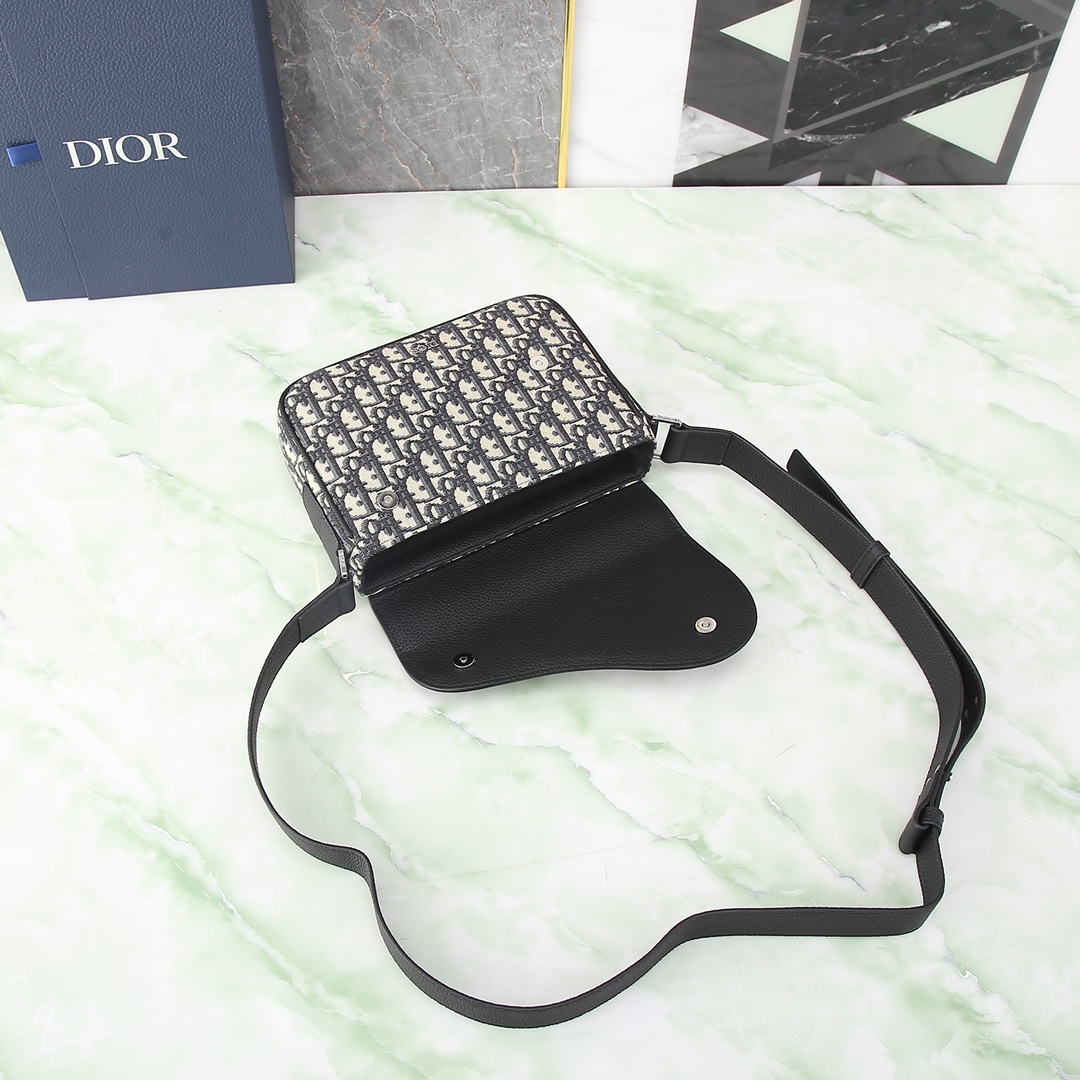 Dior Basic Bag Cow Leather Black M-l-s