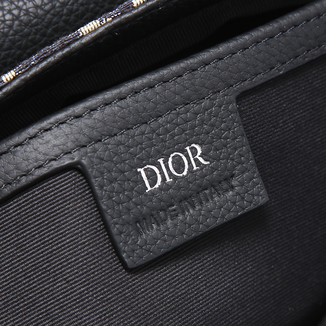 Dior Basic Bag Cow Leather Black M-l-s