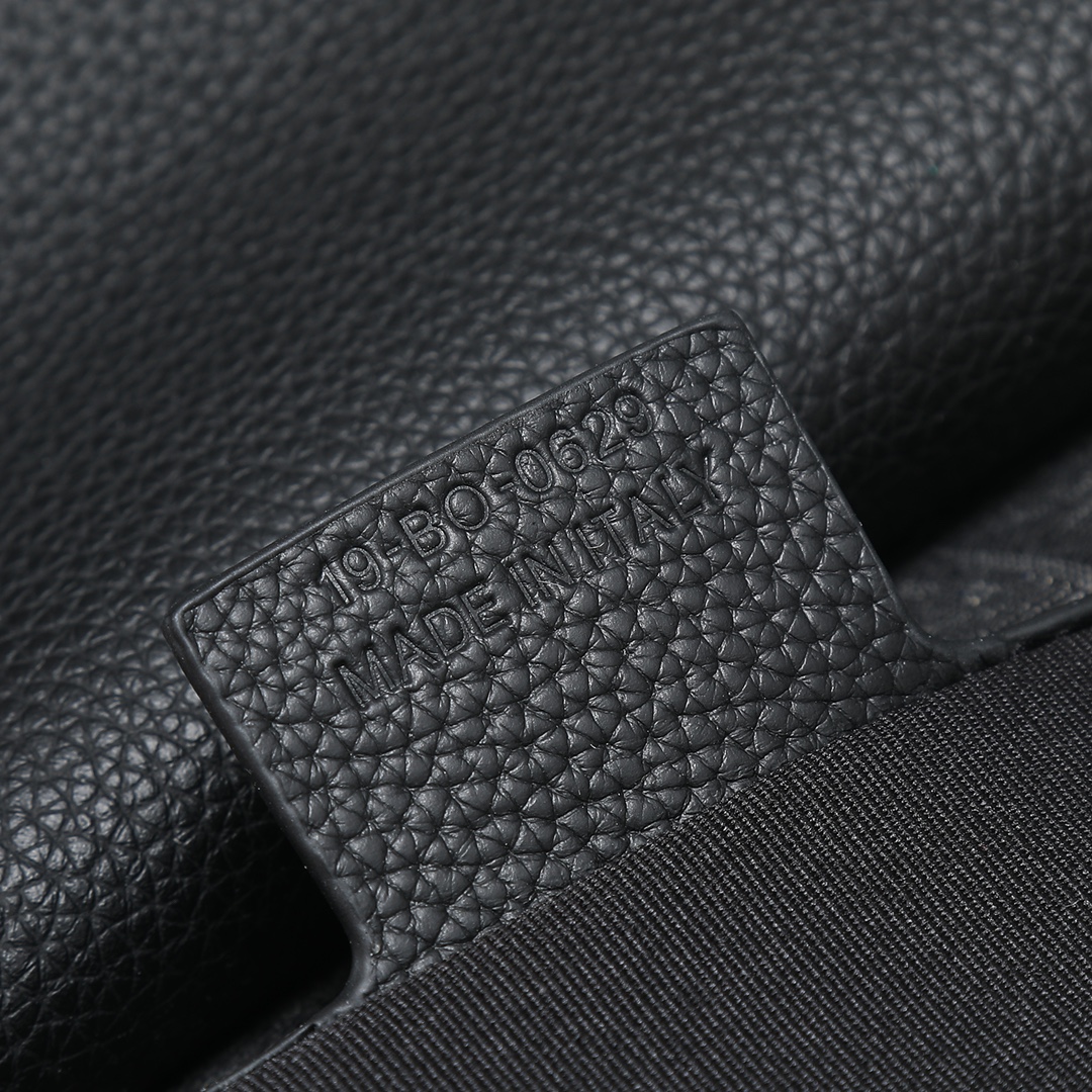 Dior Basic Bag Cow Leather Black L-s