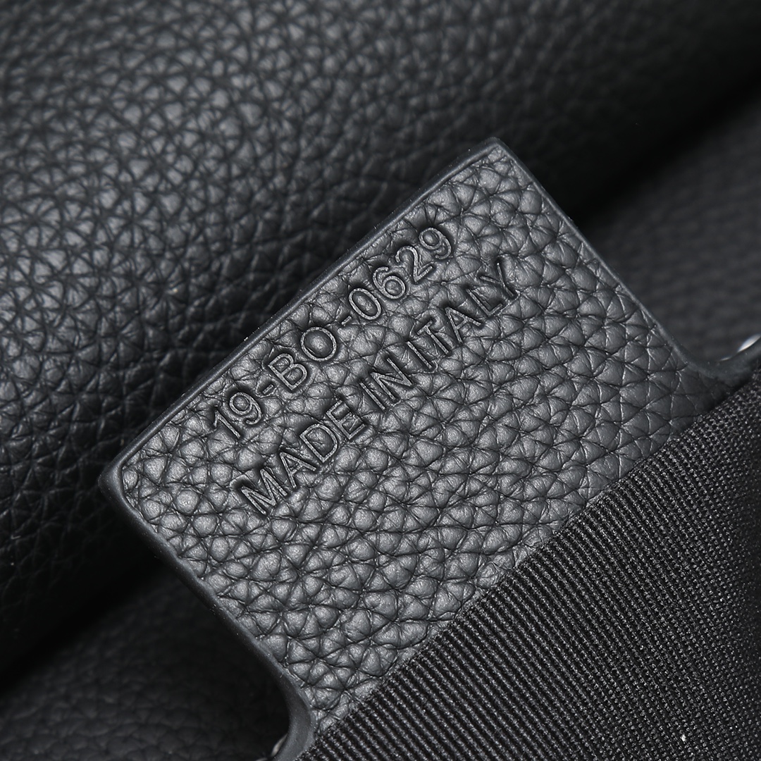 Dior Basic Bag Cow Leather Black L-s