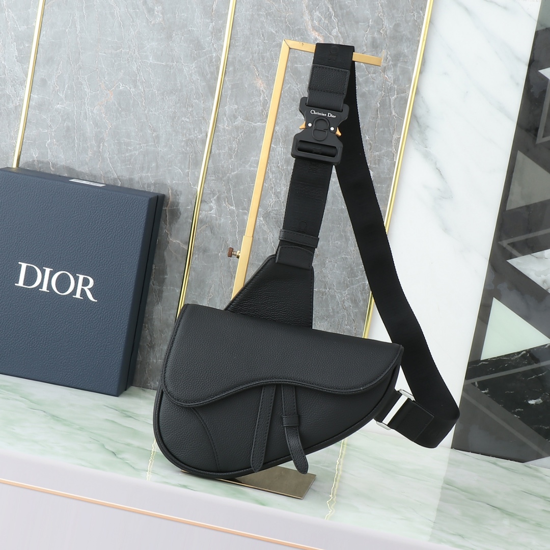 Dior Male Crossbody Bag Cow Leather Black L-s