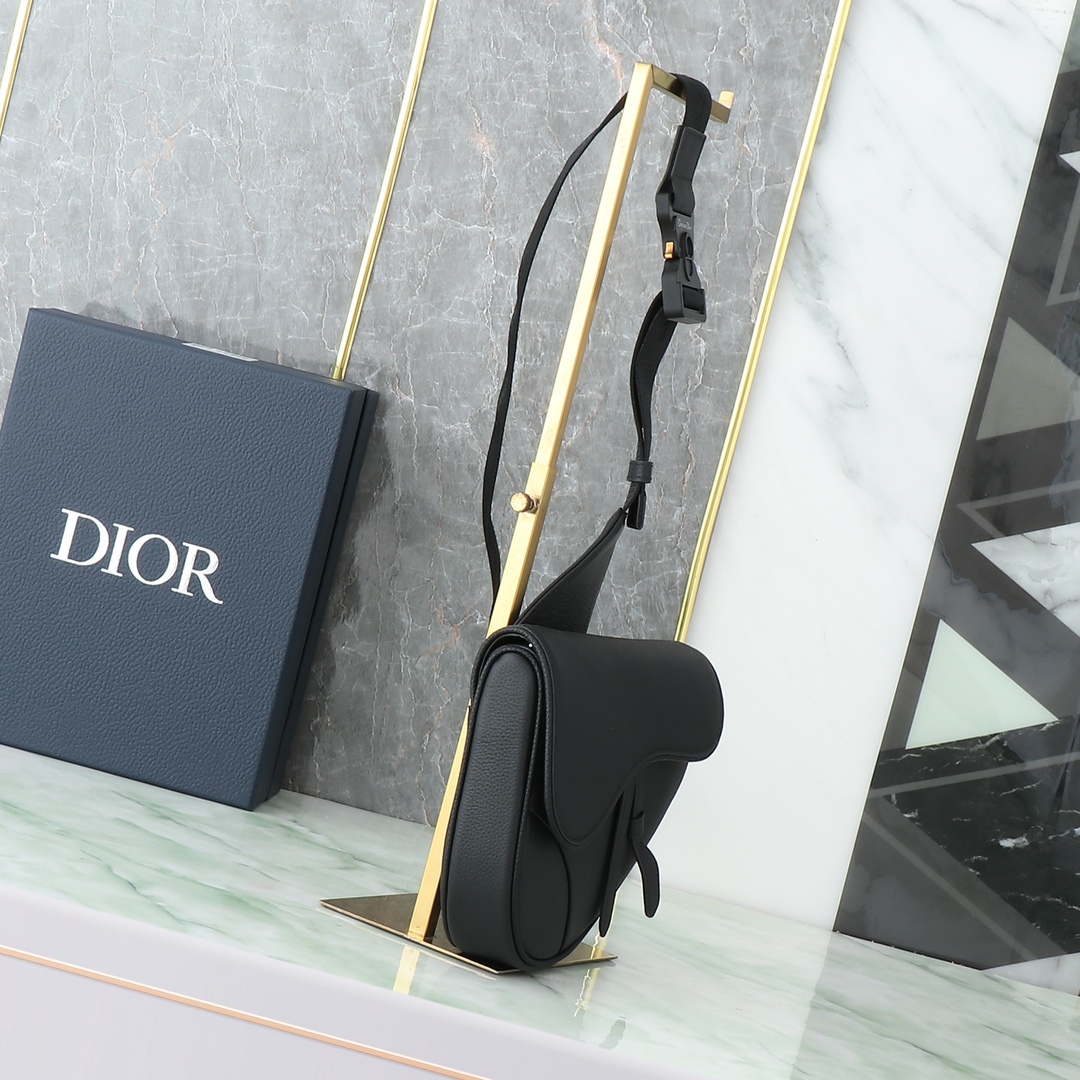 Dior Male Crossbody Bag Cow Leather Black L-s