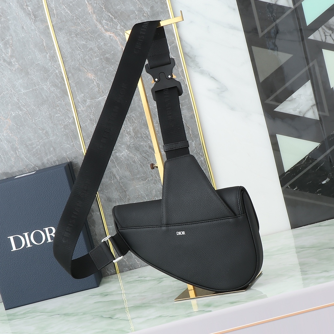 Dior Male Crossbody Bag Cow Leather Black L-s
