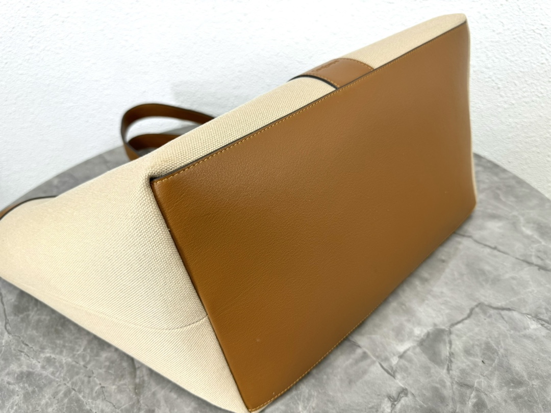 Tote Bag Cow Leather Brown Large Capacity 16cm-s