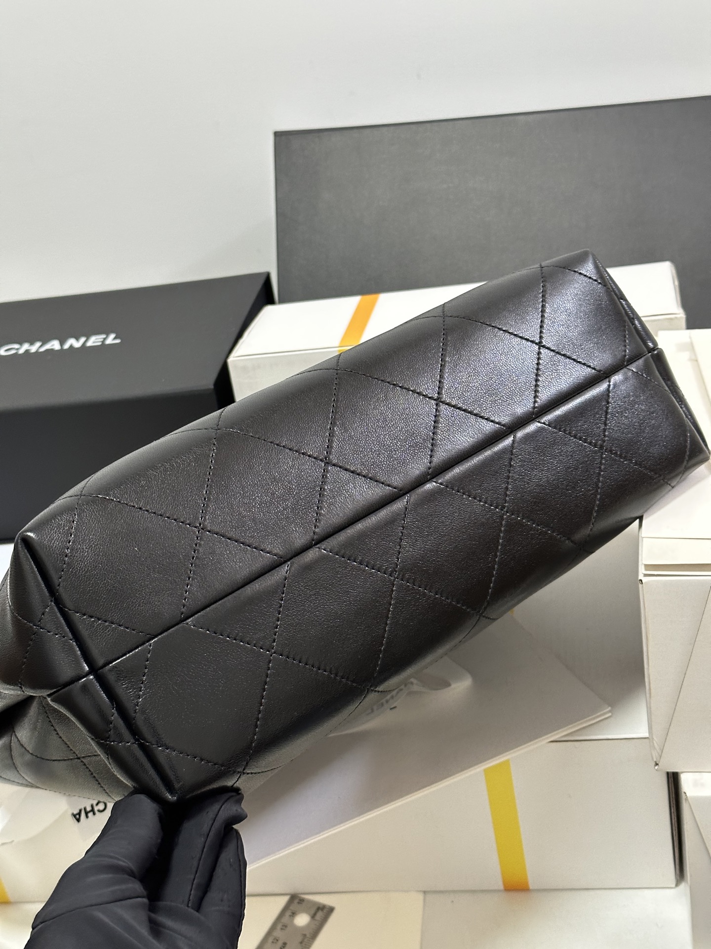 Basic Bag Sheepskin Black 13cm-s