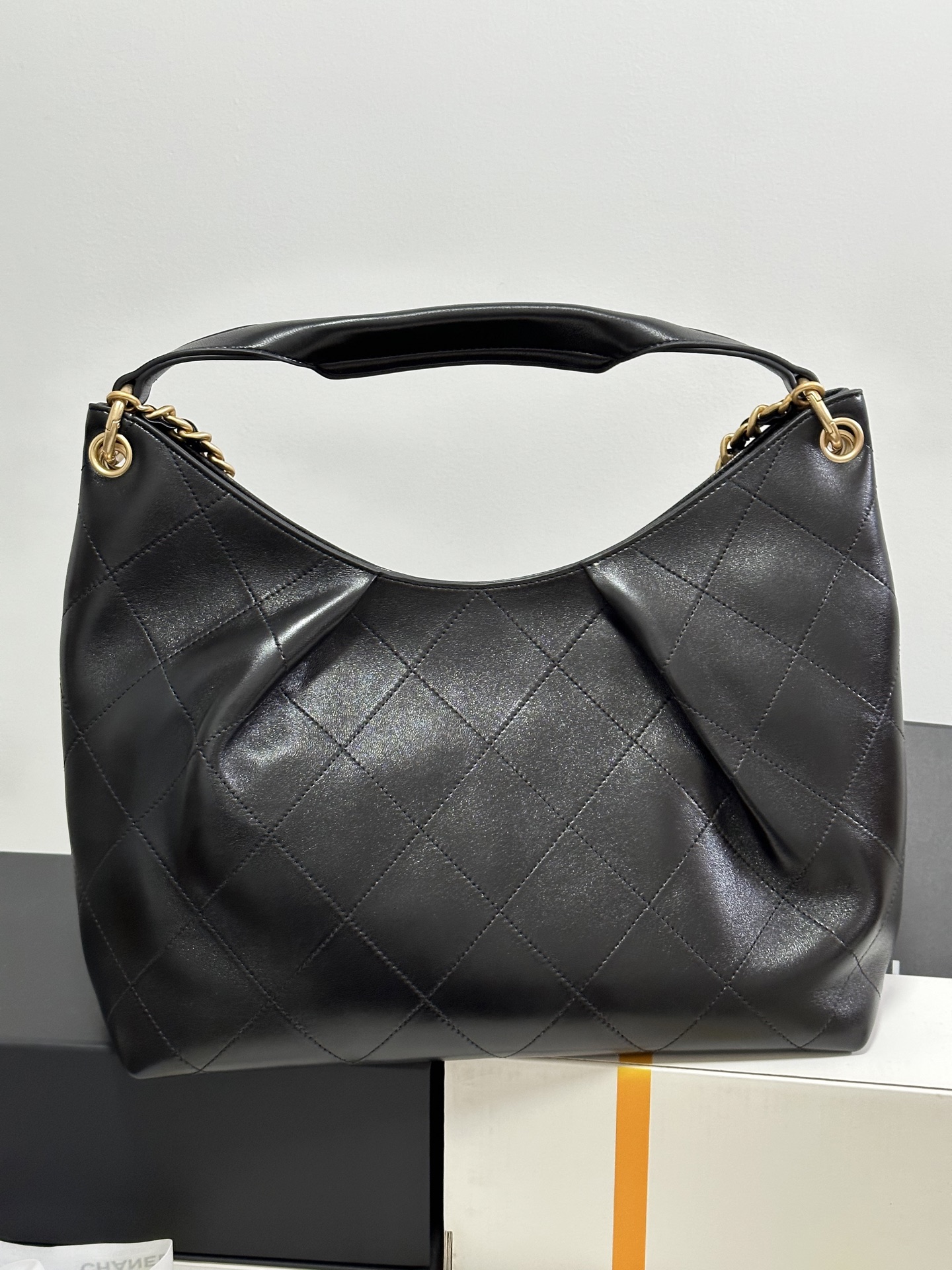 Basic Bag Sheepskin Black 13cm-s