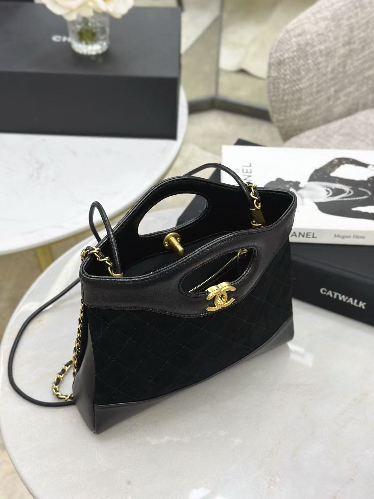 Prada Basic Bag M