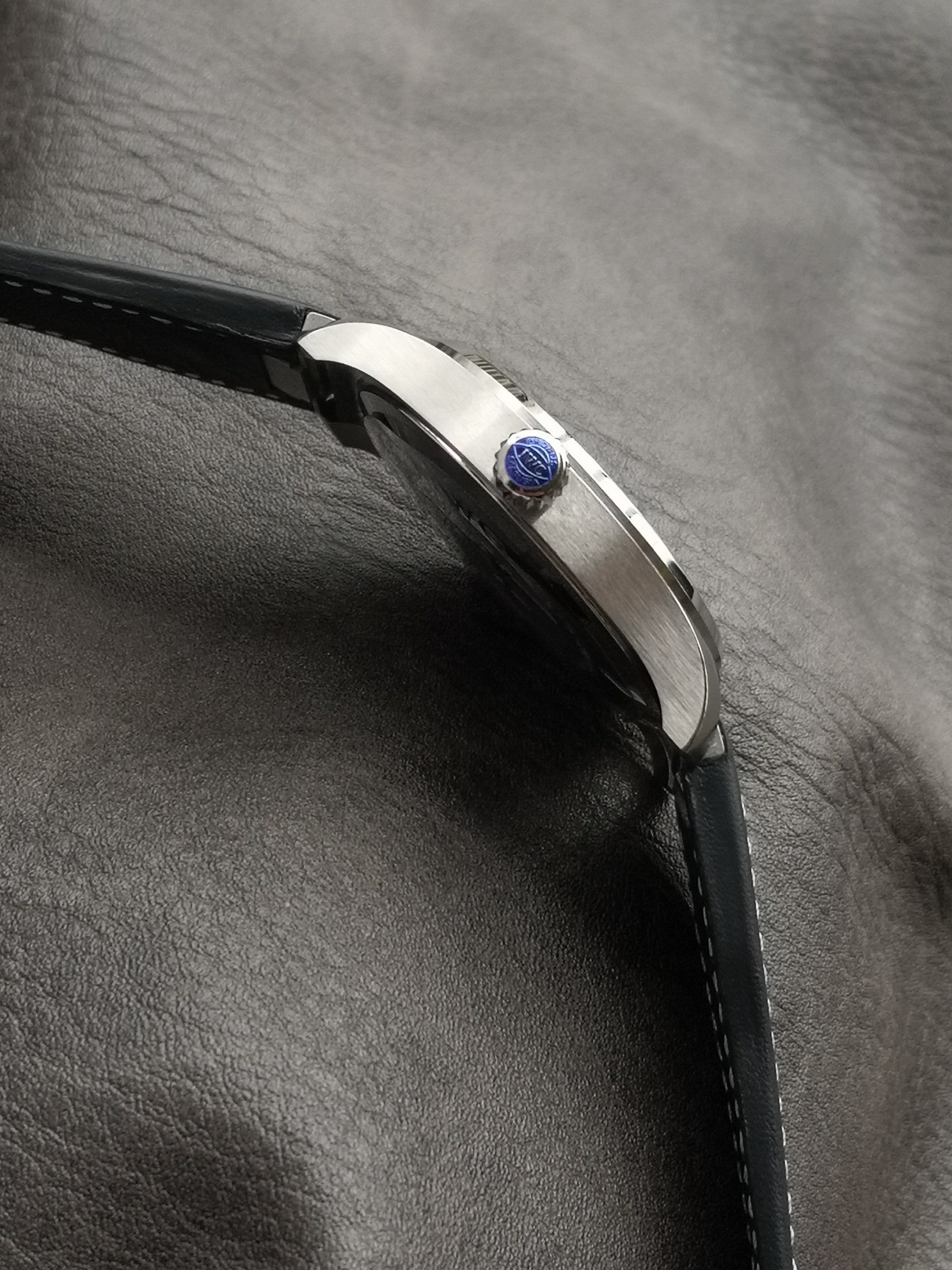 Iwc V7 Gram20 6 Mark Xx 2016 Xvii Xix ,watch Case V7 Gram20, Original Gram V7 Gram18 40 mm ,thickness 11 83 2 Diameter,thickness, 100 Mido ,v7 V7 Dial Markers Gram18 3,6,9,12 ,luminous ,12 Hands ,v7 V7 Mold Opening Clasp, Strap Easx-change V7 Sw300 moveme