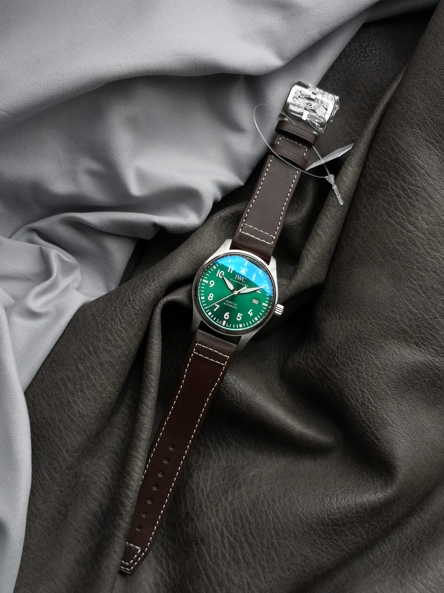 Iwc V7 Gram20 6 Mark Xx 2016 Xvii Xix ,watch Case V7 Gram20, Original Gram V7 Gram18 40 mm ,thickness 11 83 2 Diameter,thickness, 100 Mido ,v7 V7 Dial Markers Gram18 3,6,9,12 ,luminous ,12 Hands ,v7 V7 Mold Opening Clasp, Strap Easx-change V7 Sw300 moveme