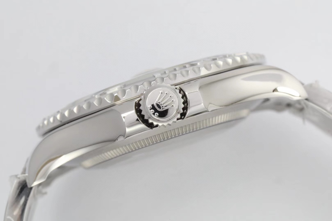 Rolex Ew 40 ① 3235 movement, 72 J21 ②watch Case:sizethicknessoriginal ,thickness 5 ③ Luminous, ④ :sapphire Crystal ⑤steel Strap:904 Watch Strap