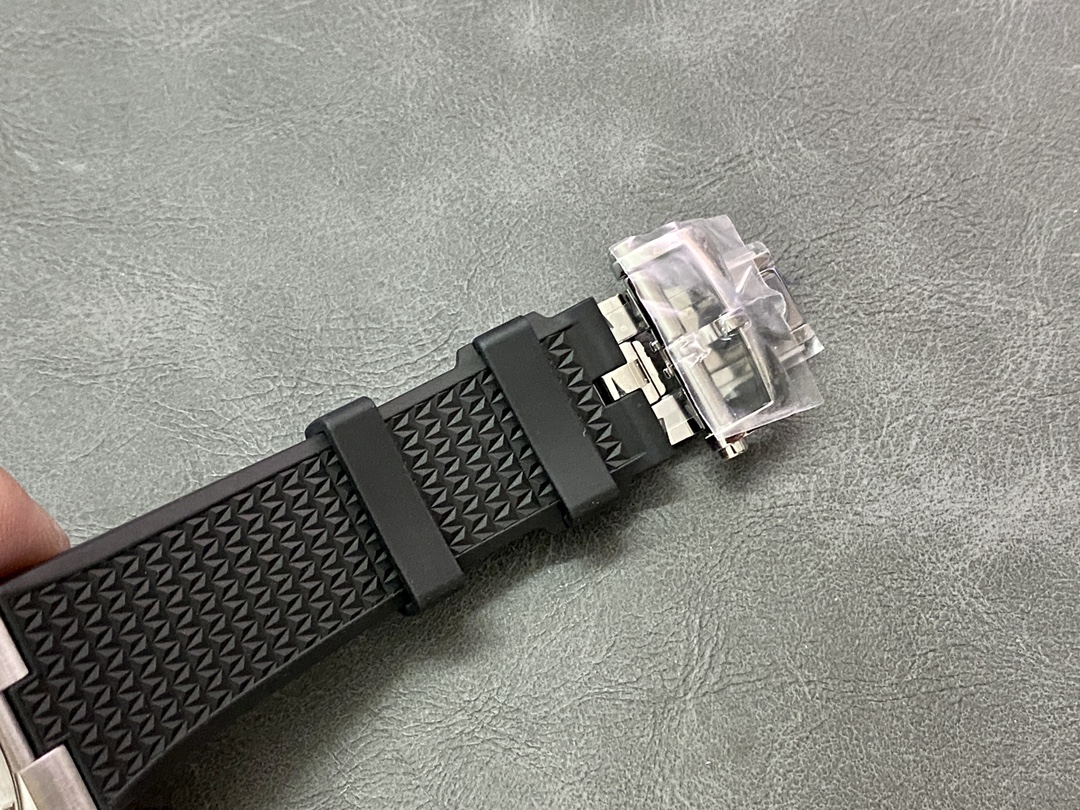 Vacheron Constantin Ppf --vacheron 47040 Movement 42 Watch Case, 30 .stainless Steelwatch Case,watch Hands 18k Luminous Dial Waterproof 150 25 1226sc ,thickness 7 mm thicknessmechanical 143 4 28,800 / 40 Steel Strap