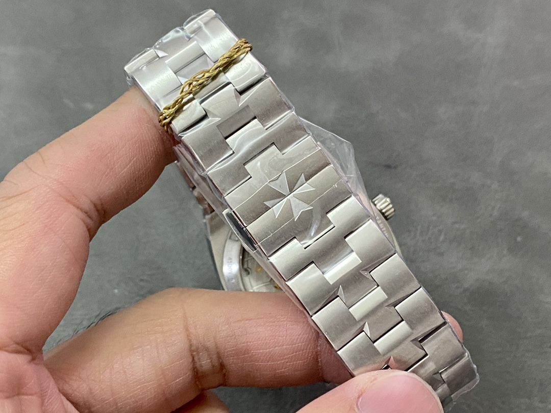 Vacheron Constantin Ppf --vacheron 47040 Movement 42 Watch Case, 30 .stainless Steelwatch Case,watch Hands 18k Luminous Dial Waterproof 150 25 1226sc ,thickness 7 mm thicknessmechanical 143 4 28,800 / 40 Steel Strap