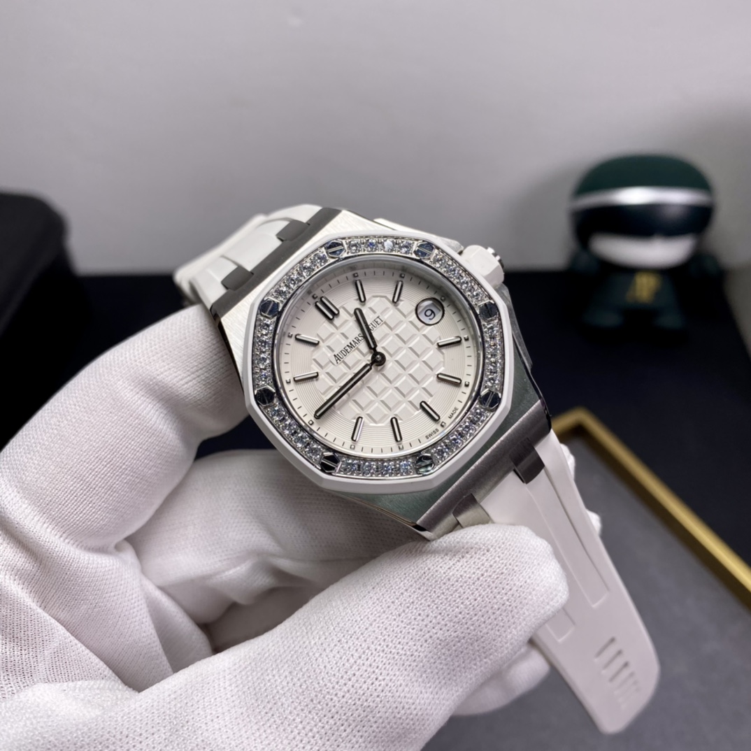 Audemars Piguet Rxwaudemars Piguetap67540 37 mm quartz Quartzmovement Watch Case904 32 05 Vvs 02gram Sale Diamond D Strap Silicone