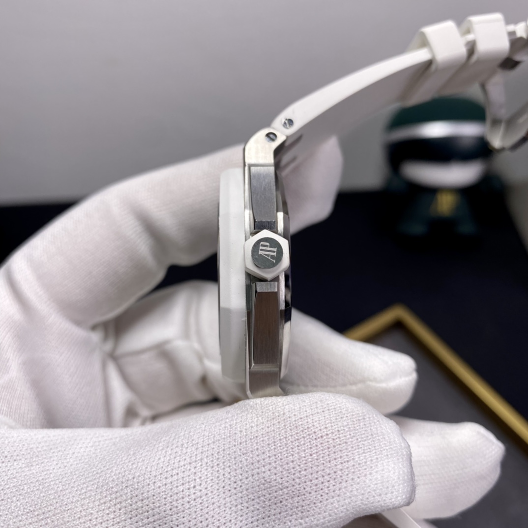 Audemars Piguet Rxwaudemars Piguetap67540 37 mm quartz Quartzmovement Watch Case904 32 05 Vvs 02gram Sale Diamond D Strap Silicone