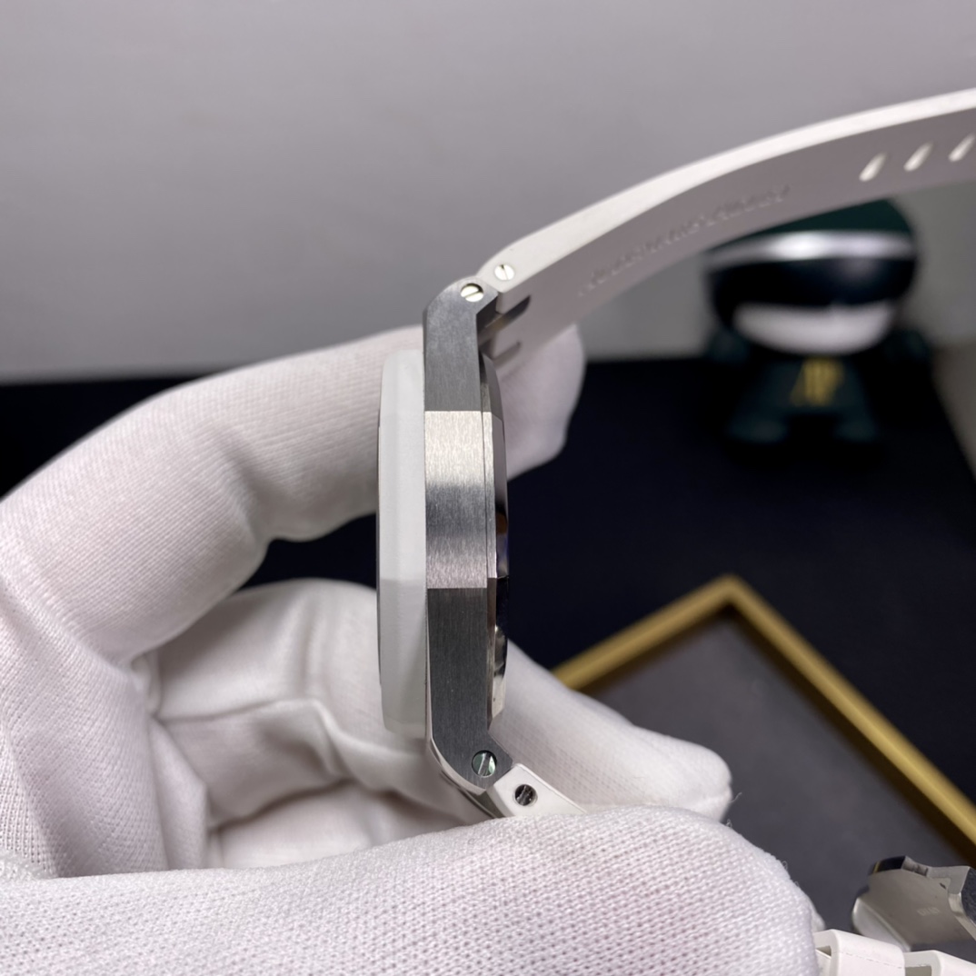 Audemars Piguet Rxwaudemars Piguetap67540 37 mm quartz Quartzmovement Watch Case904 32 05 Vvs 02gram Sale Diamond D Strap Silicone