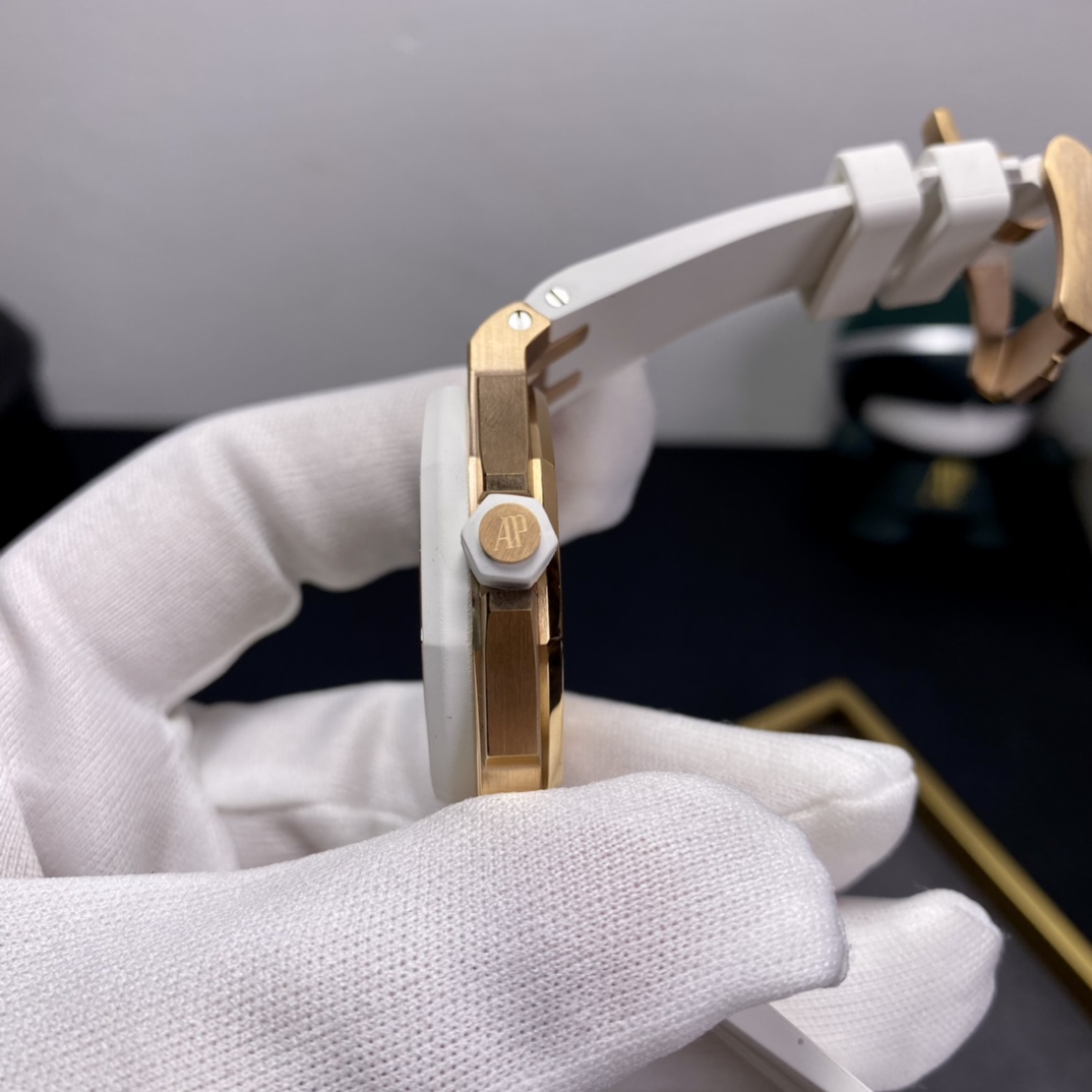 Audemars Piguet Rxwaudemars Piguetap67540 37 mm quartz Quartzmovement Watch Case904 32 05 Vvs 02gram Sale Diamond D Strap Silicone