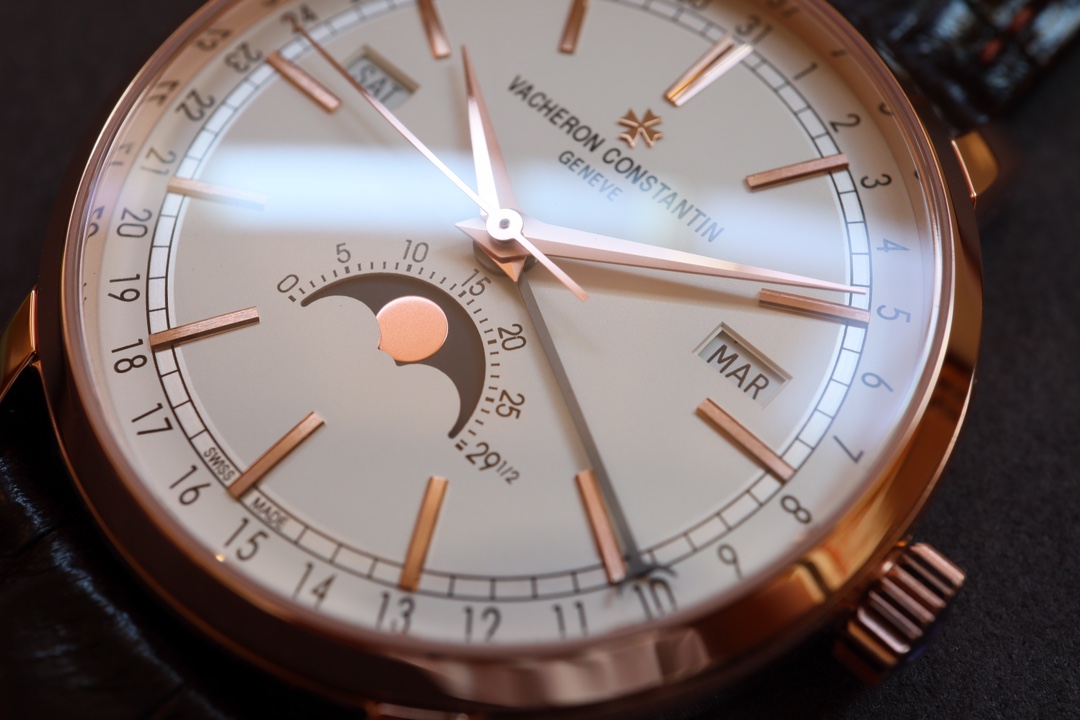 Vacheron Constantin Mx --vacheron Traditionnelle :4010t/o00r-b344/b740/b345 Watch Case: Diameter41 mm ,thickness10.7 Dial: Markers Hands 6 Mechanical Movement: Citizen9015 2460 Qcl/1,automatic Winding Movement.mx