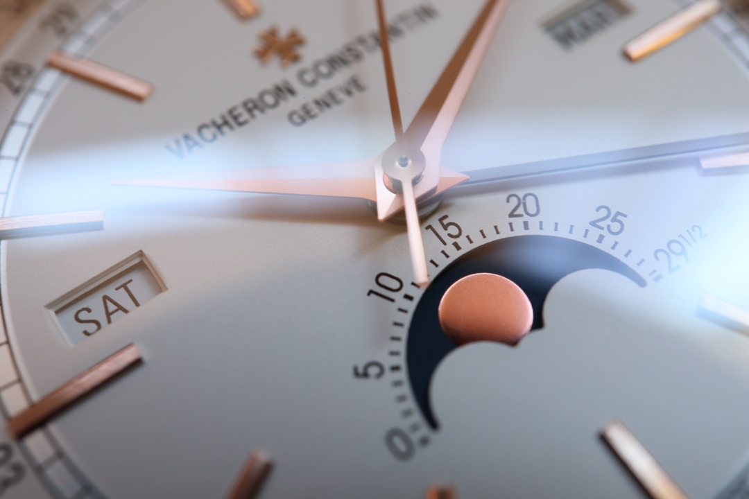 Vacheron Constantin Mx --vacheron Traditionnelle :4010t/o00r-b344/b740/b345 Watch Case: Diameter41 mm ,thickness10.7 Dial: Markers Hands 6 Mechanical Movement: Citizen9015 2460 Qcl/1,automatic Winding Movement.mx