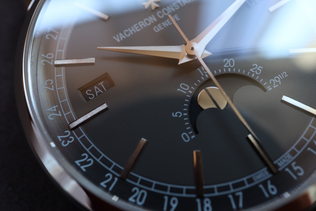 Vacheron Constantin Mx --vacheron Traditionnelle :4010t/o00r-b344/b740/b345 Watch Case: Diameter41 mm ,thickness10.7 Dial: Markers Hands 6 Mechanical Movement: Citizen9015 2460 Qcl/1,automatic Winding Movement.mx