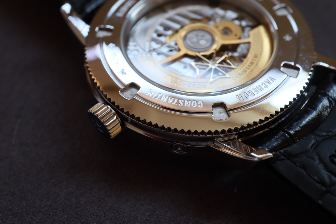 Vacheron Constantin Mx --vacheron Traditionnelle :4010t/o00r-b344/b740/b345 Watch Case: Diameter41 mm ,thickness10.7 Dial: Markers Hands 6 Mechanical Movement: Citizen9015 2460 Qcl/1,automatic Winding Movement.mx