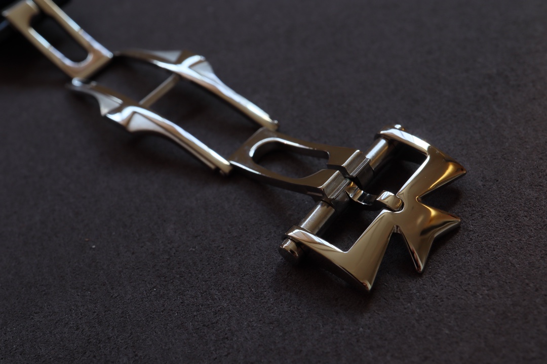 Vacheron Constantin Mx --vacheron Traditionnelle :4010t/o00r-b344/b740/b345 Watch Case: Diameter41 mm ,thickness10.7 Dial: Markers Hands 6 Mechanical Movement: Citizen9015 2460 Qcl/1,automatic Winding Movement.mx