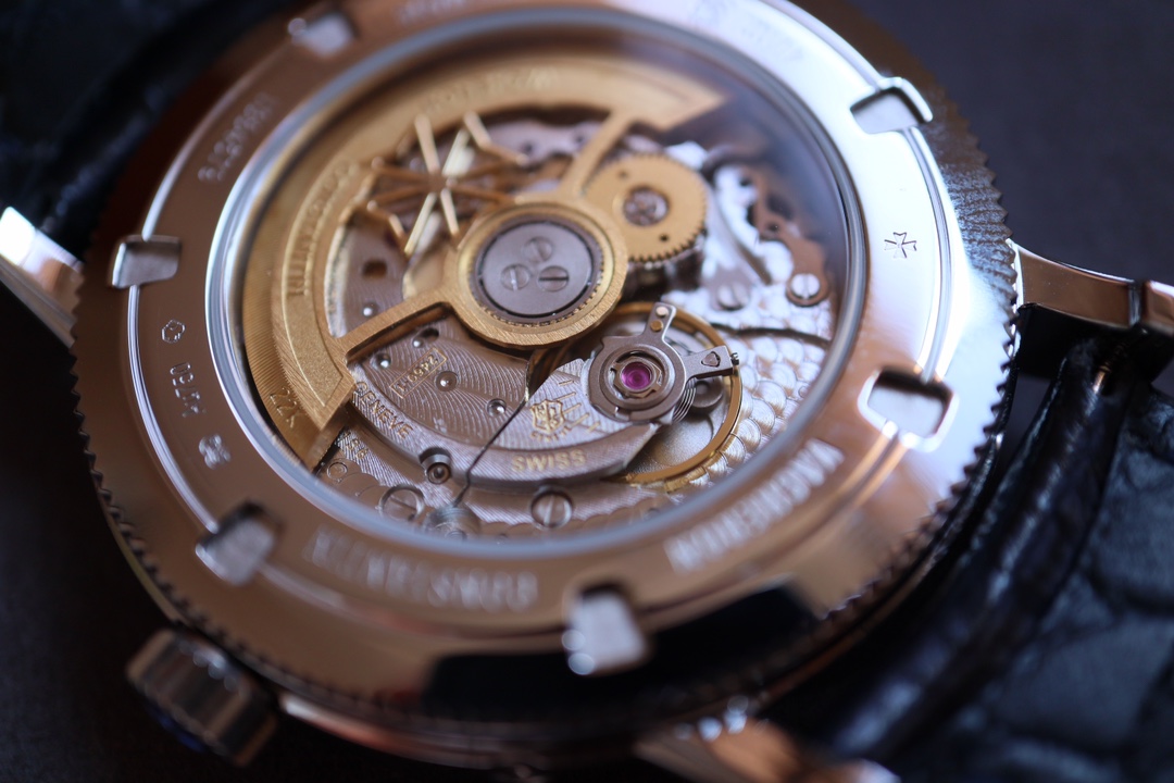 Vacheron Constantin Mx --vacheron Traditionnelle :4010t/o00r-b344/b740/b345 Watch Case: Diameter41 mm ,thickness10.7 Dial: Markers Hands 6 Mechanical Movement: Citizen9015 2460 Qcl/1,automatic Winding Movement.mx