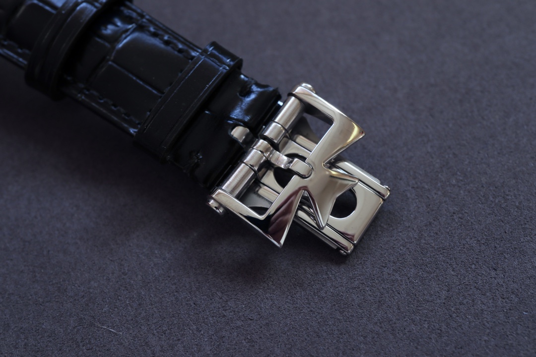 Vacheron Constantin Mx --vacheron Traditionnelle :4010t/o00r-b344/b740/b345 Watch Case: Diameter41 mm ,thickness10.7 Dial: Markers Hands 6 Mechanical Movement: Citizen9015 2460 Qcl/1,automatic Winding Movement.mx