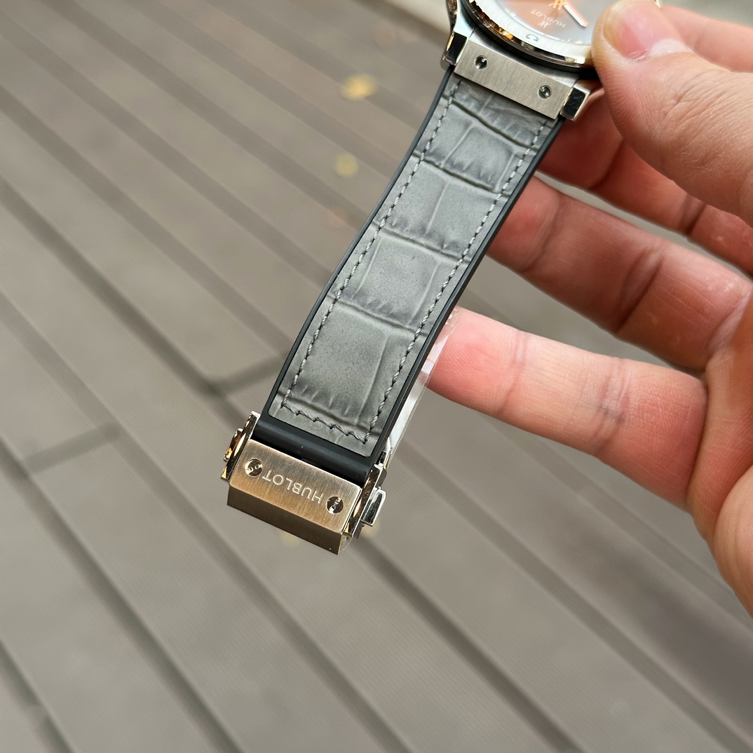 Hublot Wwf 1mold Opening, 16 ,technological Breakthrough :1 :watch Case Titanium ,size45 mm 6 H 2 98, Gram 0 3d 3 :movement Hub 11 movement,movement 99