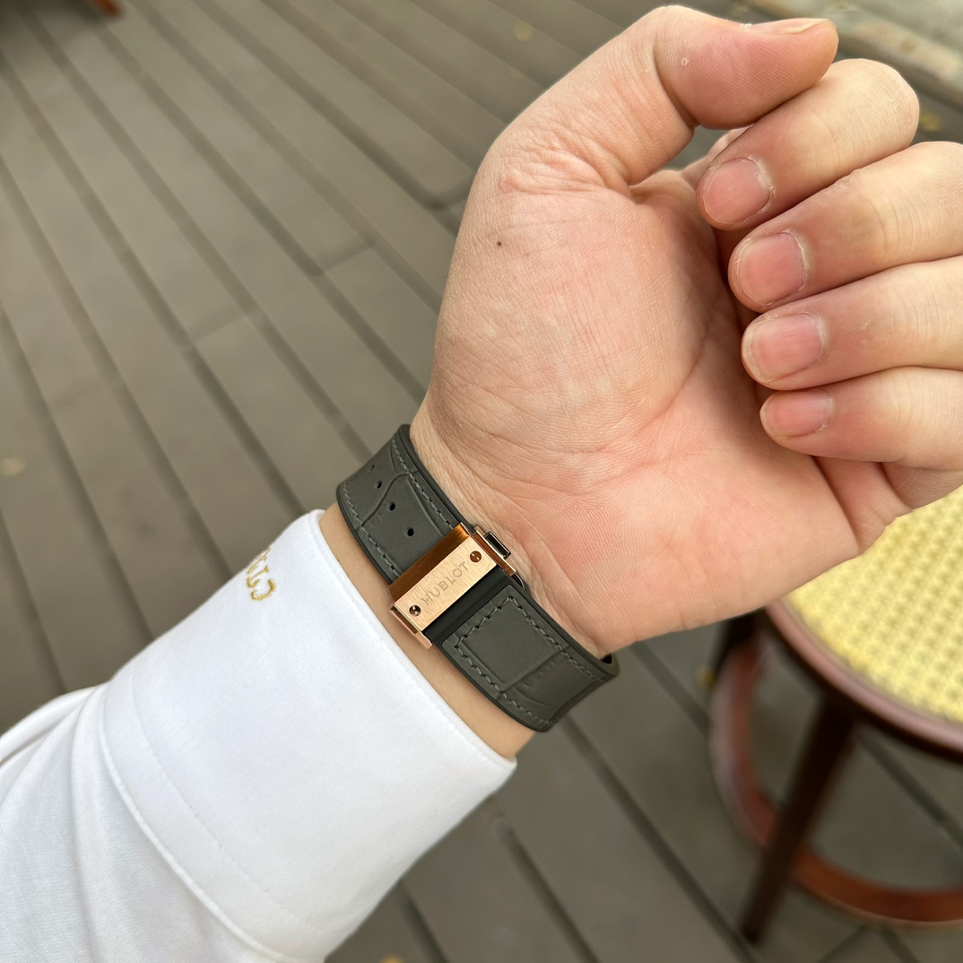 Hublot Wwf 1mold Opening, 16 ,technological Breakthrough :1 :watch Case Titanium ,size45 mm 6 H 2 98, Gram 0 3d 3 :movement Hub 11 movement,movement 99