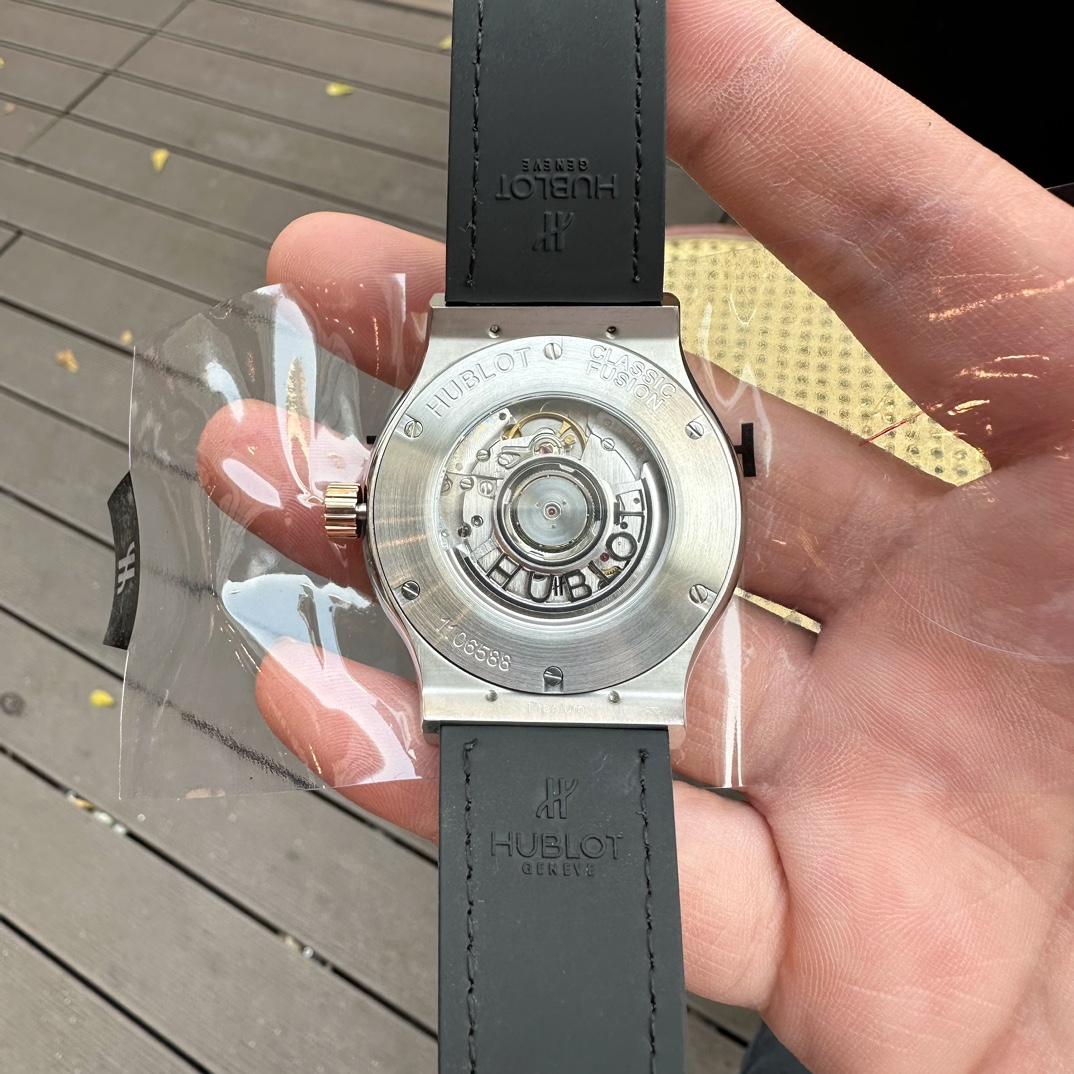Hublot Wwf 1mold Opening, 16 ,technological Breakthrough :1 :watch Case Titanium ,size45 mm 6 H 2 98, Gram 0 3d 3 :movement Hub 11 movement,movement 99