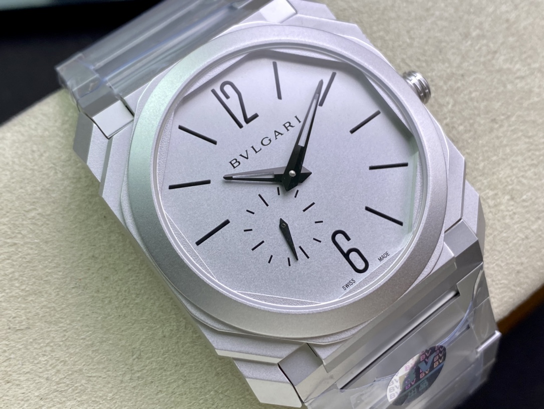 Bulgari Bv Mechanical Octo Finissimo Gram 1 Size:40 mm 2 Thickness:7 3 Watch Case: 316 4 Crystal: 5 Dial: / / 6 Steel Strap: 7 Ceramic 8 Movement: Mechanicalmovement