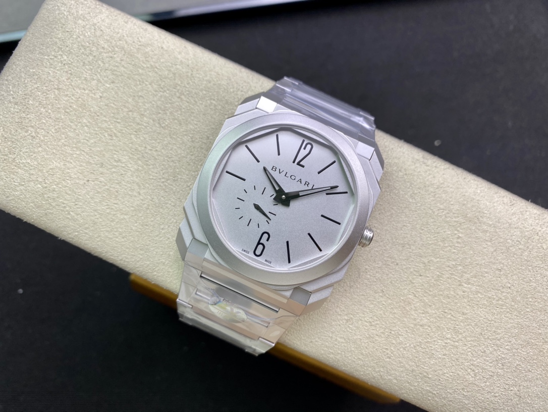 Bulgari Bv Mechanical Octo Finissimo Gram 1 Size:40 mm 2 Thickness:7 3 Watch Case: 316 4 Crystal: 5 Dial: / / 6 Steel Strap: 7 Ceramic 8 Movement: Mechanicalmovement
