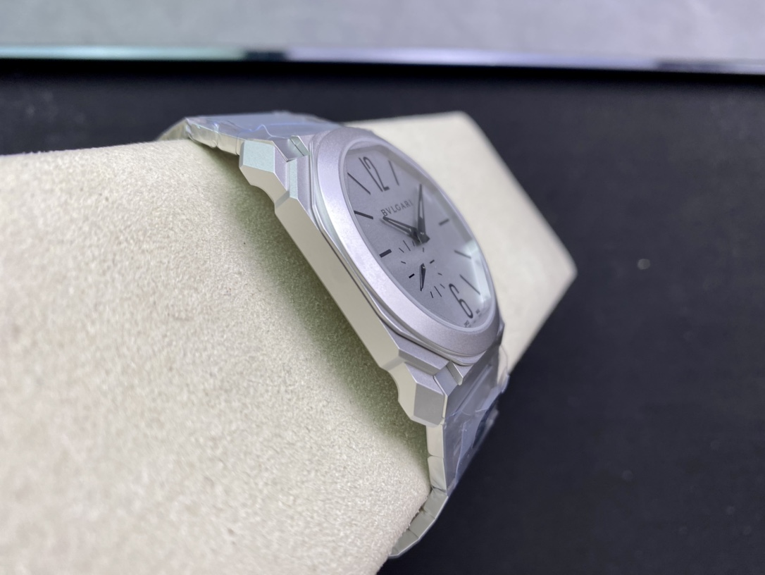 Bulgari Bv Mechanical Octo Finissimo Gram 1 Size:40 mm 2 Thickness:7 3 Watch Case: 316 4 Crystal: 5 Dial: / / 6 Steel Strap: 7 Ceramic 8 Movement: Mechanicalmovement