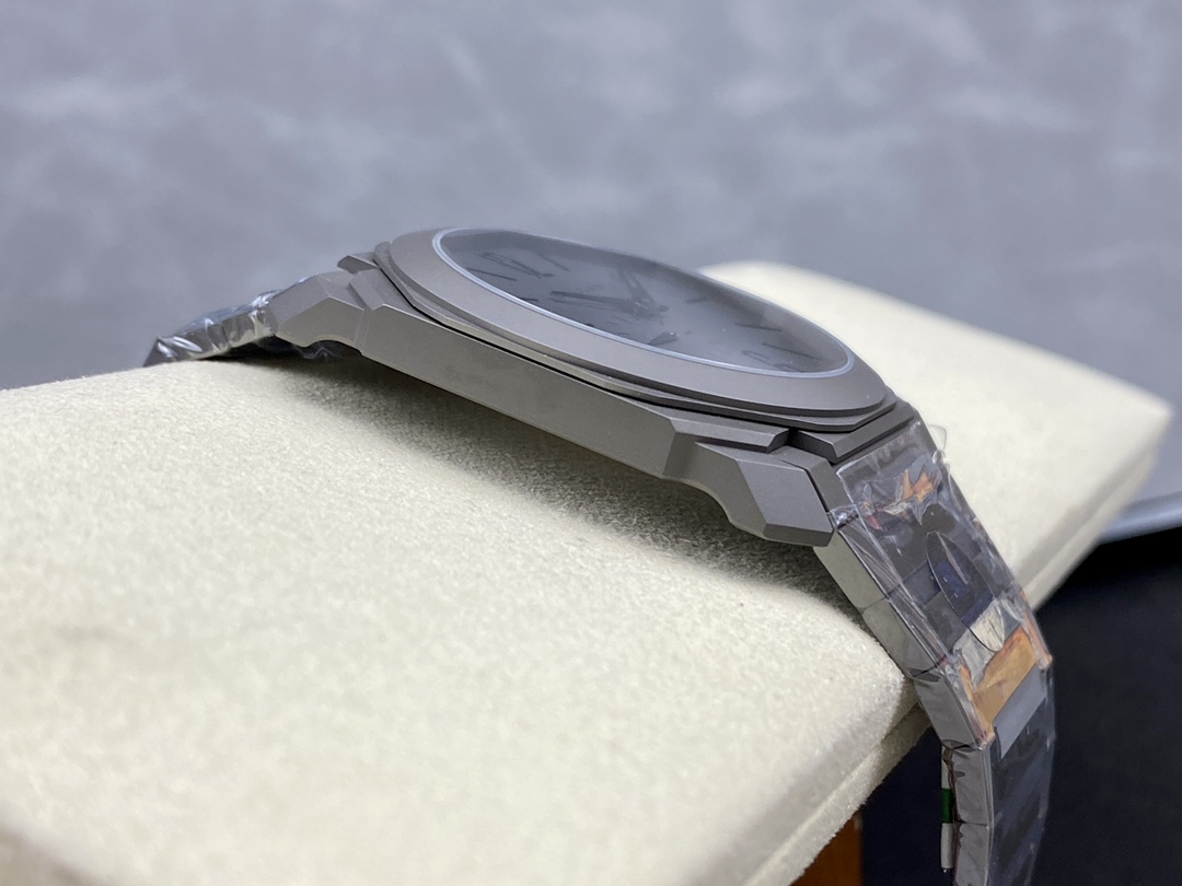 Bulgari Bv Mechanical Octo Finissimo Gram 1 Size:40 mm 2 Thickness:7 3 Watch Case: 316 4 Crystal: 5 Dial: / / 6 Steel Strap: 7 Ceramic 8 Movement: Mechanicalmovement