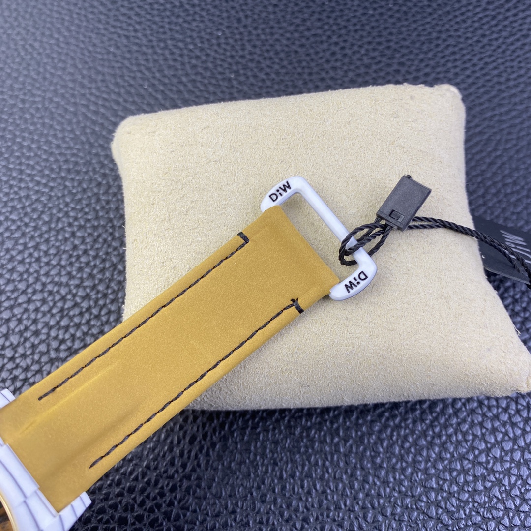 Rolex Diw 4 :1, desert Eagle Arabic: Watch Markers .2, golden Essence: Dial Quartz .3, avia Grey: 1-19 6 cream Invert Gold