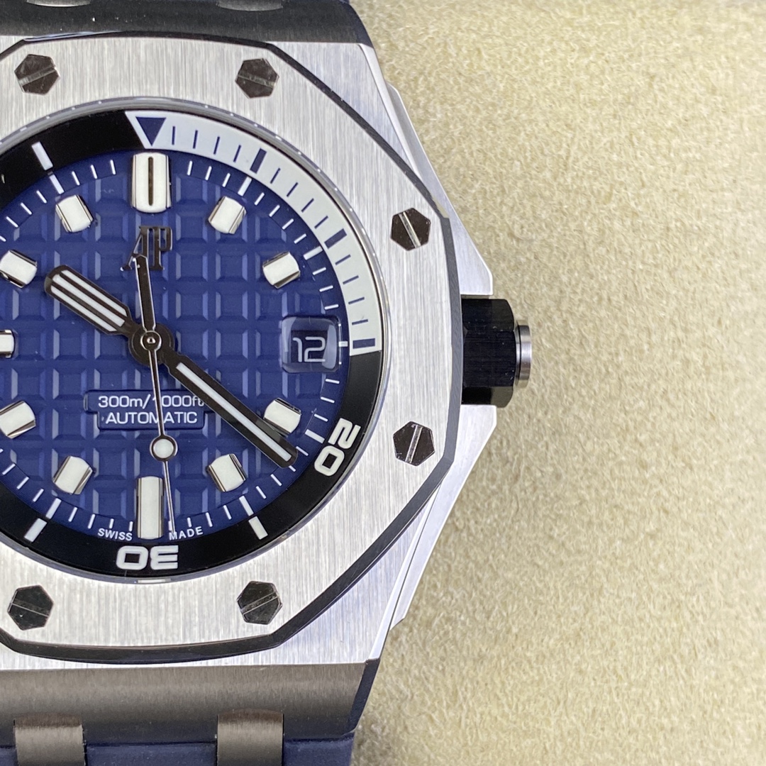 Audemars Piguet Zfnew Style --new Styleaudemars Piguet15720 Size42 mm x14.2 Watch Case Crystal Ceramic .movement Calibre 4308automatic Windingmovement, Dial méga Tapisserie Hands, 0 15 Luminous Markers, Strap New .zf