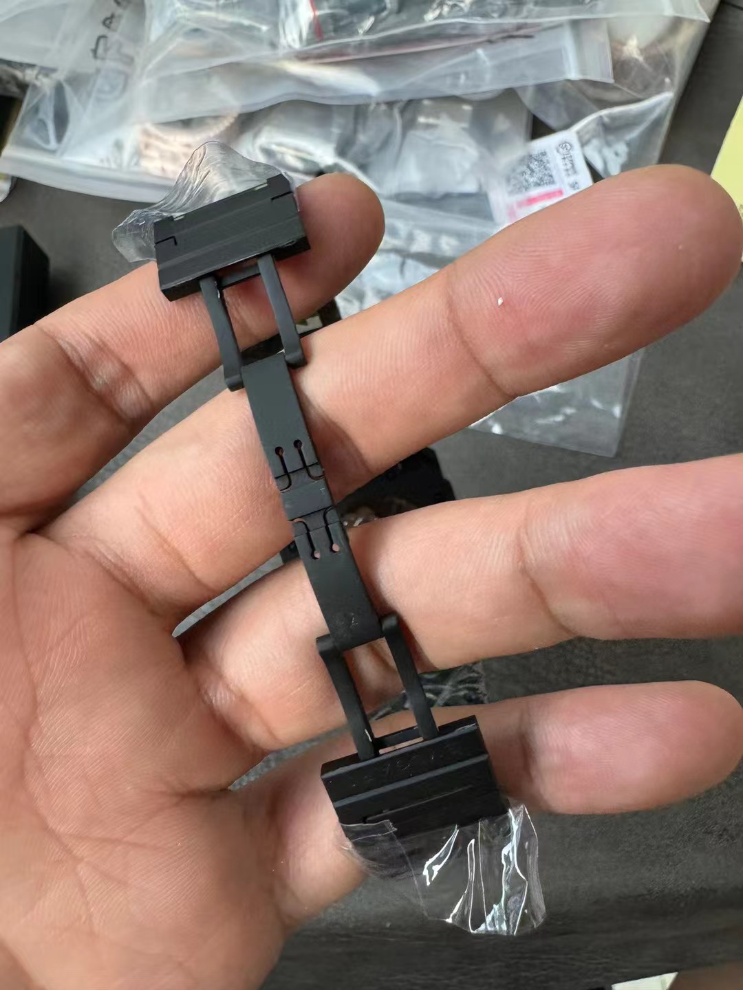 Bulgari Bv Octo Finissimo Gram 1 Size:40 mm 2 Thickness:7 3 Watch Case: Titanium 4 Crystal: 5 Dial: 6 Steel Strap: 7 Ceramic 8 Movement: Mechanicalmovement